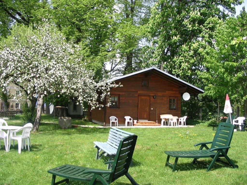 Brauerei-Gasthof Eck Hotell Böbrach Exteriör bild