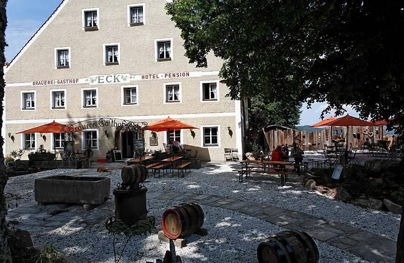 Brauerei-Gasthof Eck Hotell Böbrach Exteriör bild